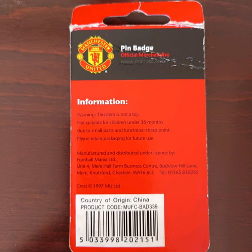 Pin Badge pin new authentic in original packaging