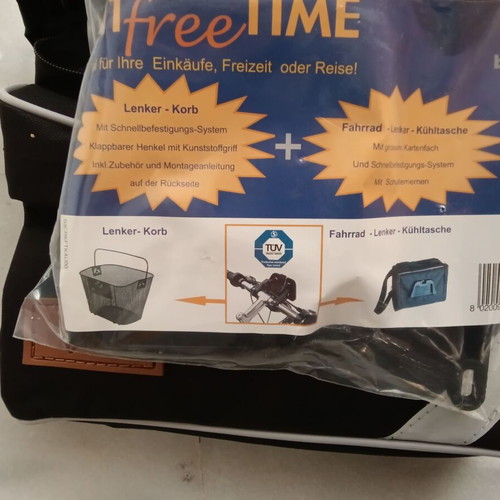 Bicycle accessory collection like new, 3 detachable bags