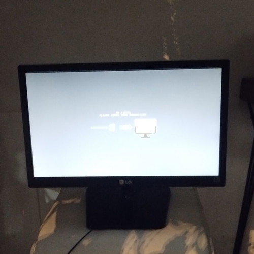 LG Flatron E1942C-BN Monitor 18.5 inches used