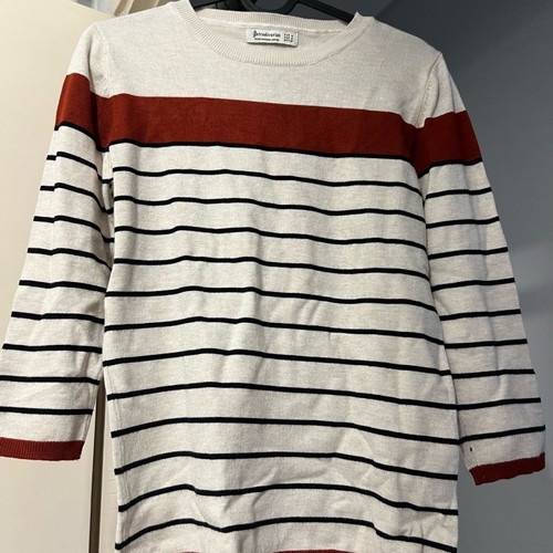 Stradivarius medium blouse used in excellent condition