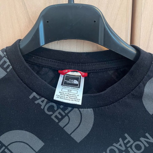 The North Face kids T-shirt size S like new