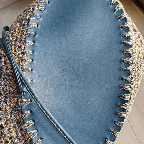 Handmade straw shoulder bag beige and blue with inner lining
