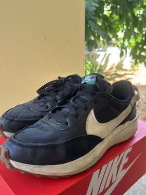 Nike athletic shoes size 45 used, black, very comfortable