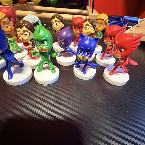 30 Pj Masks figures with stamp, collectible set