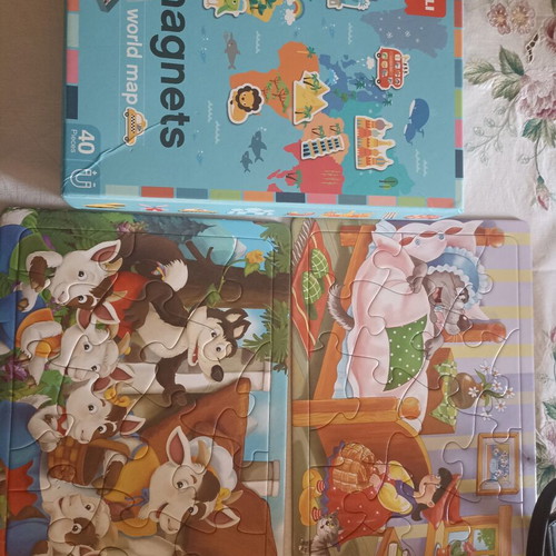 Children's puzzles like new, magnetic world heritage learning