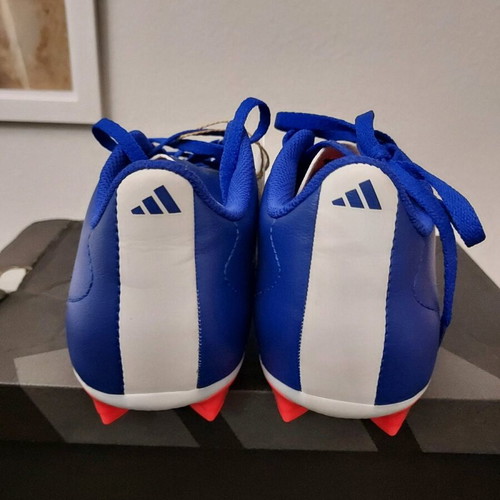 Ποδοσφαιρικά Adidas μέγεθος 39 1/3 με τάπες νέα