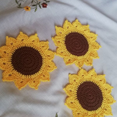 Set of 4 handmade crochet sunflower coasters
