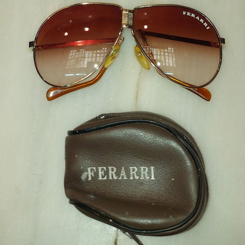 Sunglasses used, pack of 3, multicolor with marks