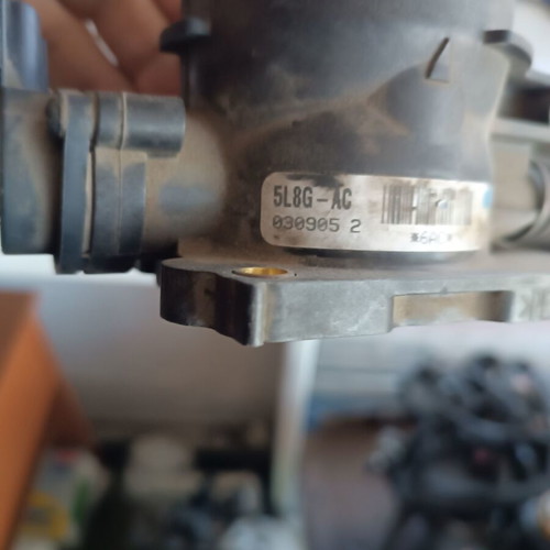 Throttle body Ford Maverick '00-'08 used, code 5L8G-AC