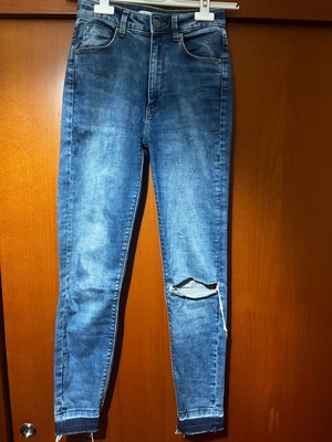 High-waisted pants with knee rip like new, blue Bershka XS