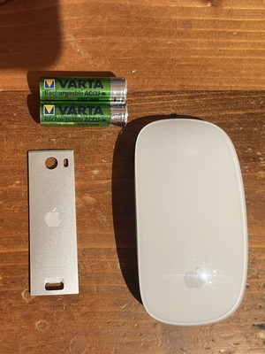 Apple Mouse A1296 used with rechargeable Varta batteries