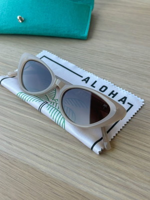 Aloha sunglasses new, beige
