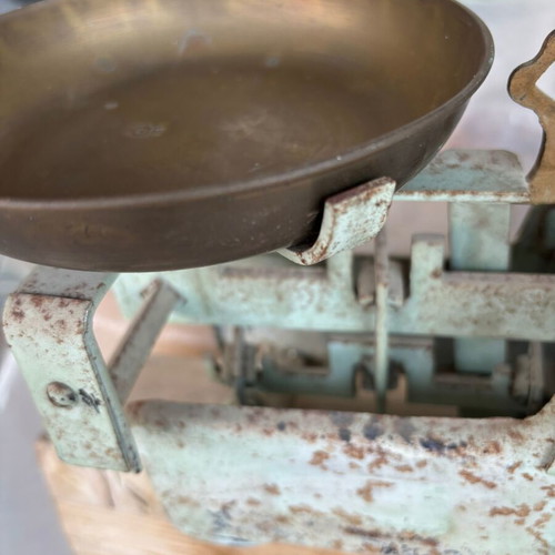 Old scale used from 1950-1960