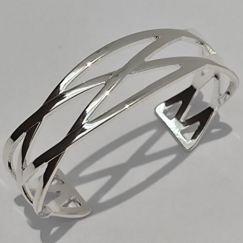 Silver 925 cuff bracelet with modern geometric design