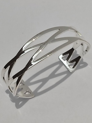 Silver 925 cuff bracelet with modern geometric design