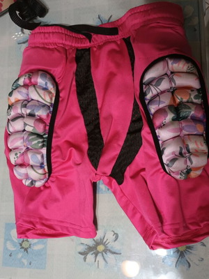 Προστατευτικά για υπαίθρια σπορ σαν καινούργια