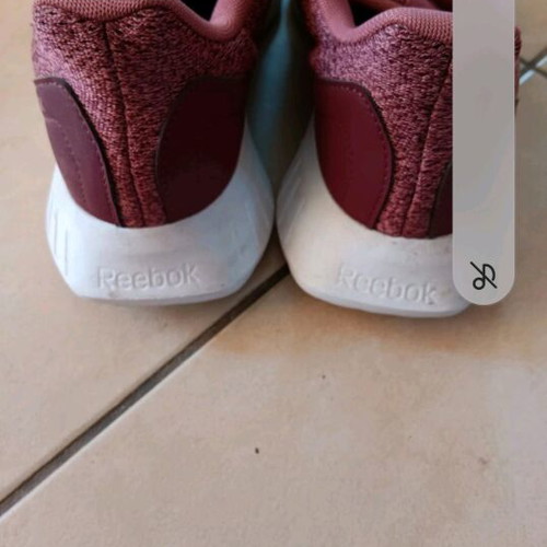 Reebok sneakers athletic like new, burgundy size 37