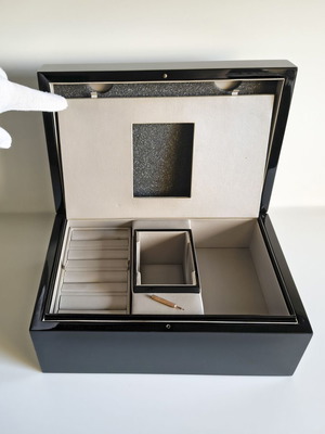Bvlgari Wooden Lacquered Luxury Watch Storage Box new