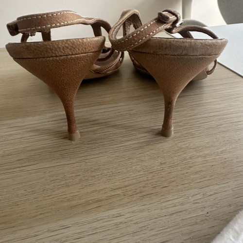 Prada vintage πέδιλα με καρδιά και χάντρες μέγεθος 40 μπεζ σαν καινούργιο