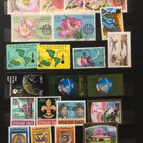 Stamp album like new with thematic series from many countries