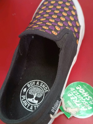 Etnies slip ons new, colorful sports shoes size 37