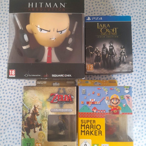 Collector's editions with figure CIB like new