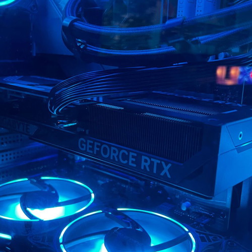 Gaming PC σαν καινούργιο με 5070, Ryzen 5 7500F, 32GB DDR5 RAM, 2TB SSD