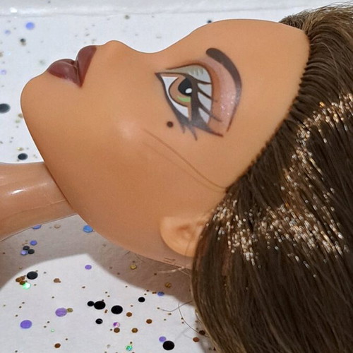 Bratz Strut It Yasmin doll used with flaws