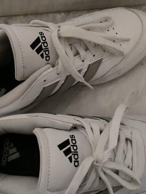 Adidas Courtblock men's sneakers 43 1/3 like new, white