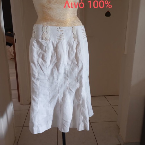 Artisti Italiani linen skirt size 40 like new with mother pearl details