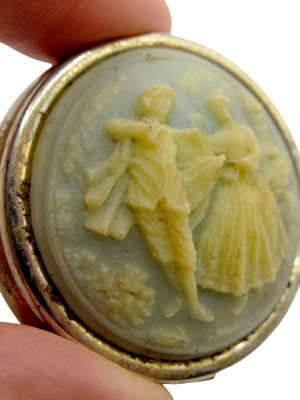 Vintage Cameo Pill Box like new with Romantic Dancing Couple