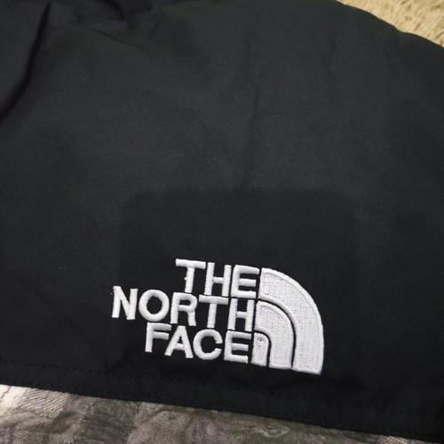 The North Face x Supreme Angels Puffer Jacket new, size XL, black and gray