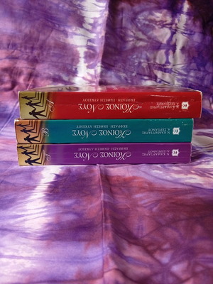 Exposition textbooks like new, three-volume set in Greek