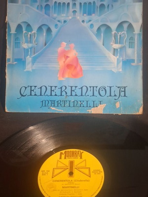 Martinelli Cenerentola record used, moderate cover wear
