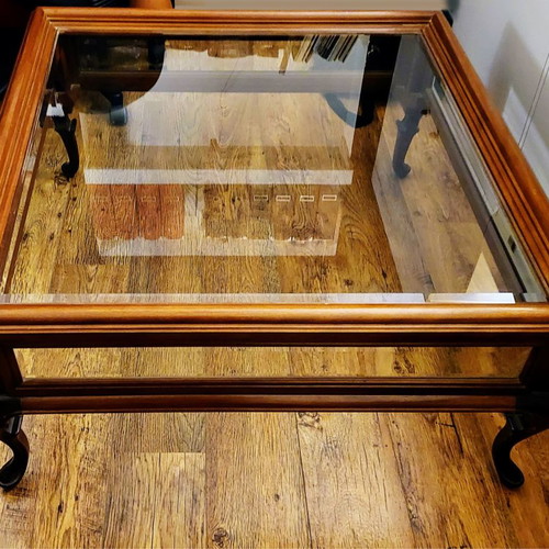 Coffee table used solid walnut wood with glass top