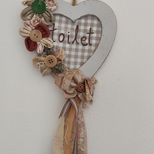 Wall decor for kitchen and bathroom like new