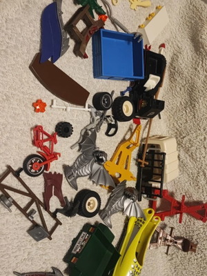 Playmobil πακέτο μεταχειρισμένο με πολλά κομμάτια