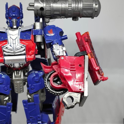 Transformer Optimus Prime collectible figure 18cm like new with box