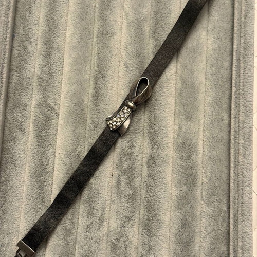 Leather bracelet with silver bow Jenavi new, black and silver
