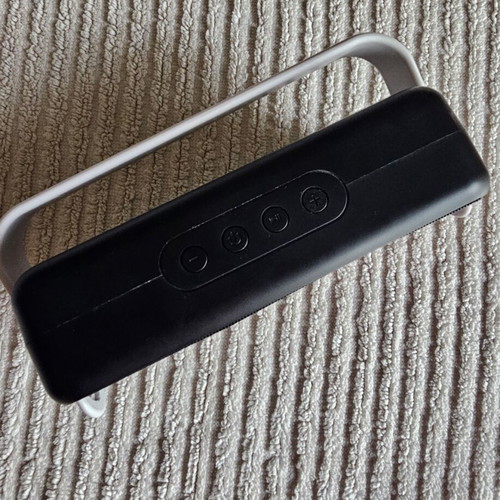 Miniso wireless Bluetooth speaker like new, black/white