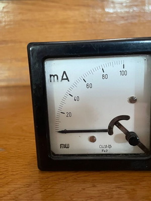 Ampermeter Schuttelfest meter 0-100 milli amperes