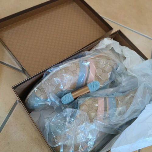 Gucci sneakers like new, size 40.5, pink and turquoise