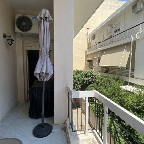 Garden umbrella and table like new, table 90x150 cm, umbrella 225 cm height