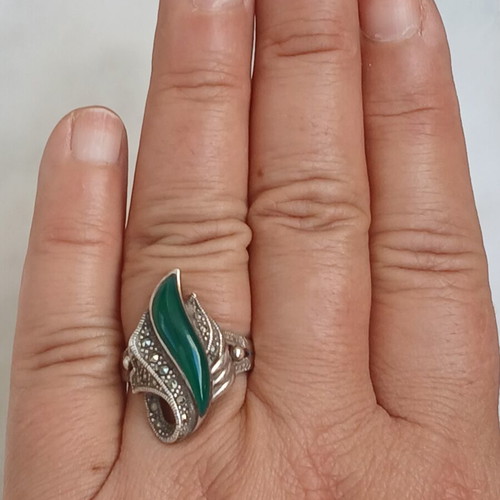 Ring with chrysoprase and marcasite in 925 silver, 18mm