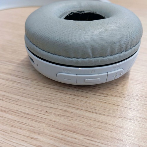 Sony headphones used, wired connection