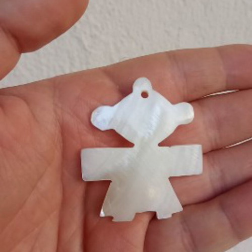 Mother-of-pearl pendant