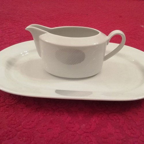 Bavaria porcelain dinnerware set new, 36 pieces