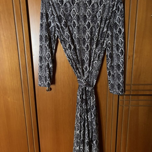 Long tied dress
