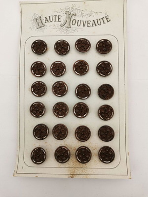 Metal buttons used from 1960 era, 1 cm