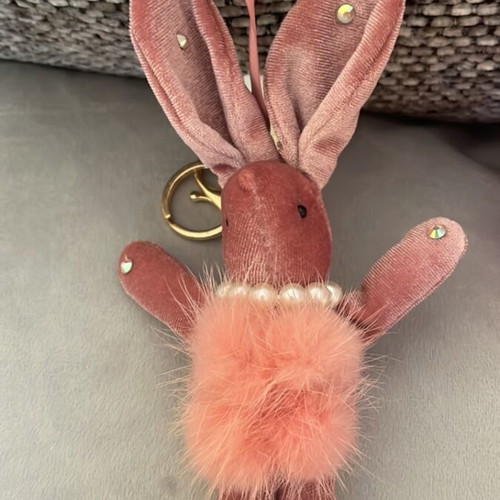 Keychain set used with velvet bunny, mini bag, and fur pom-poms